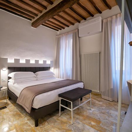 Torre Del Fuggisole Hotel Siena Exterior photo